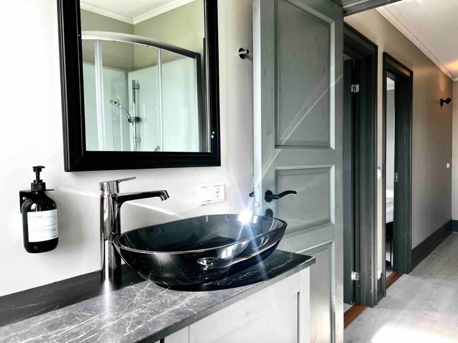 The Greyhouse "Small Apartment" Hofn Ngoại thất bức ảnh